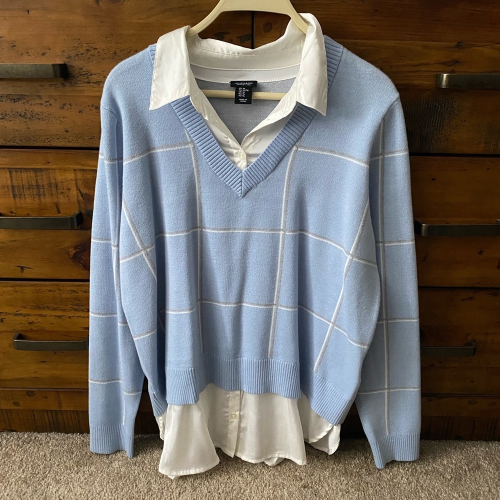 Never worn , cute office top!